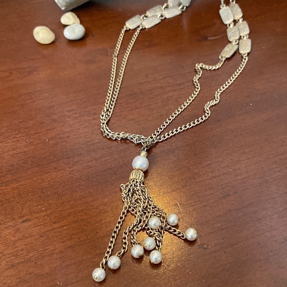 Vintage Necklace with pearl dangle 💕